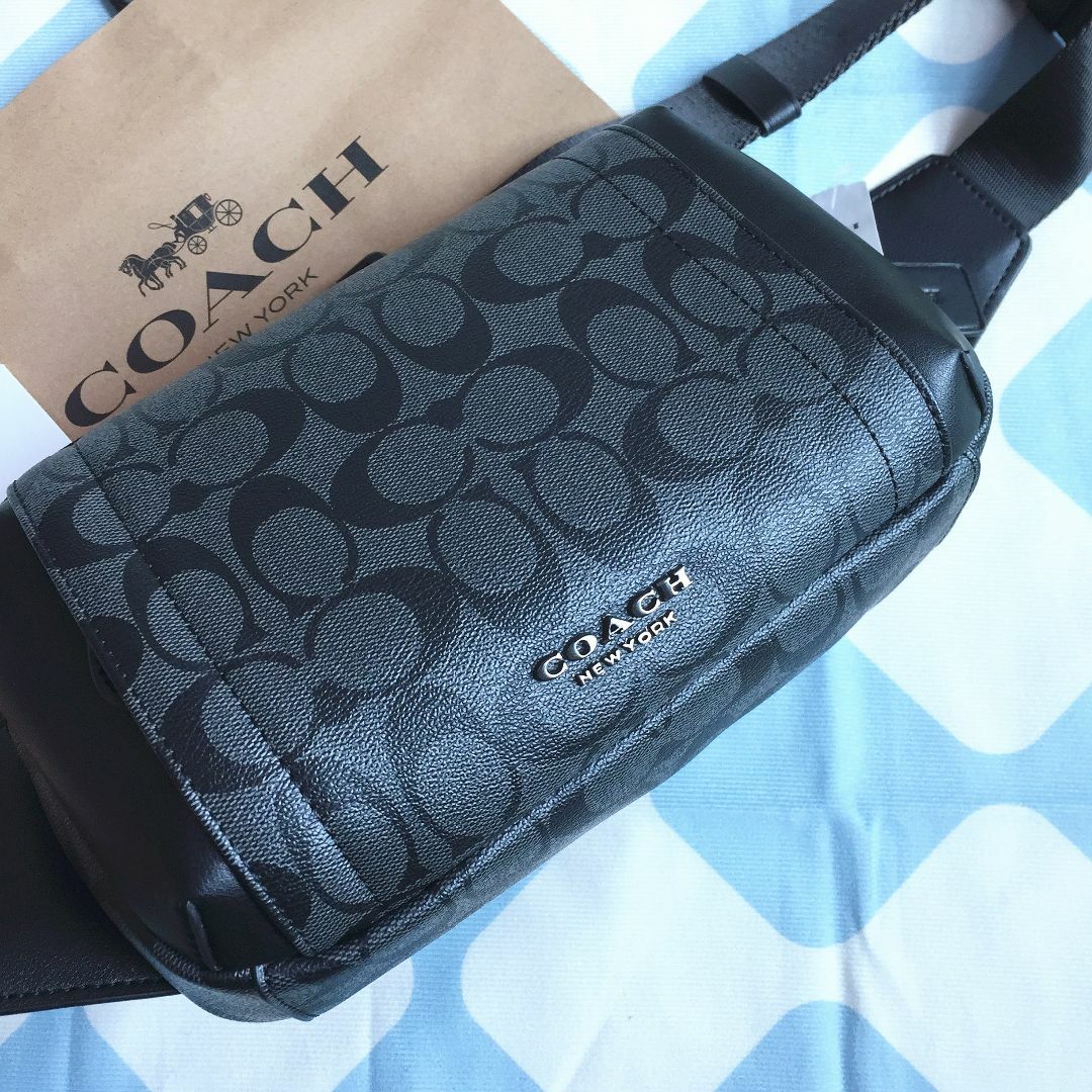 COACH(コーチ)のコーチバッグ F38749 グラハム ボディーバッグ ベルトバッグ ウエスト メンズのバッグ(ボディーバッグ)の商品写真