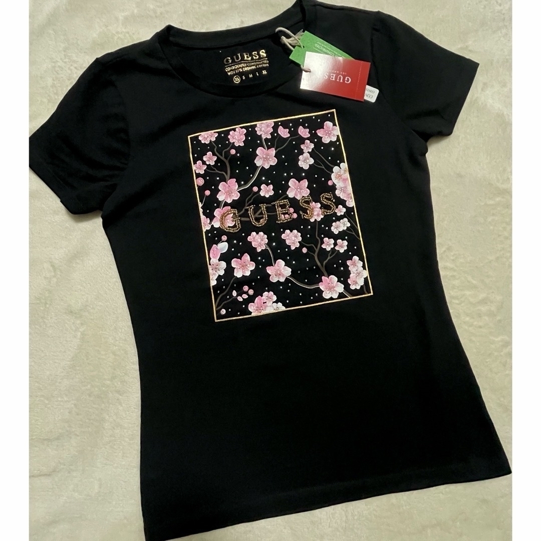 GUESS(ゲス)のゲス GUESS　tシャツ  レディースのトップス(Tシャツ(半袖/袖なし))の商品写真