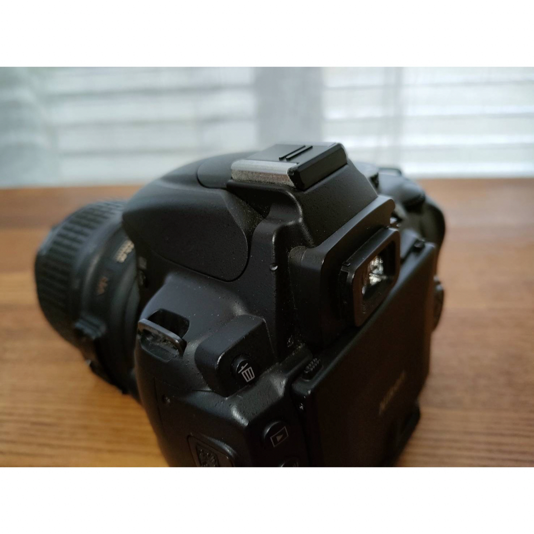 Nikon(ニコン)の【中古】NIKONニコン D5000 レンズキット スマホ/家電/カメラのカメラ(デジタル一眼)の商品写真