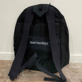 マリメッコ(marimekko)のマリメッコ　リュック　新品　ブラック(リュック/バックパック)