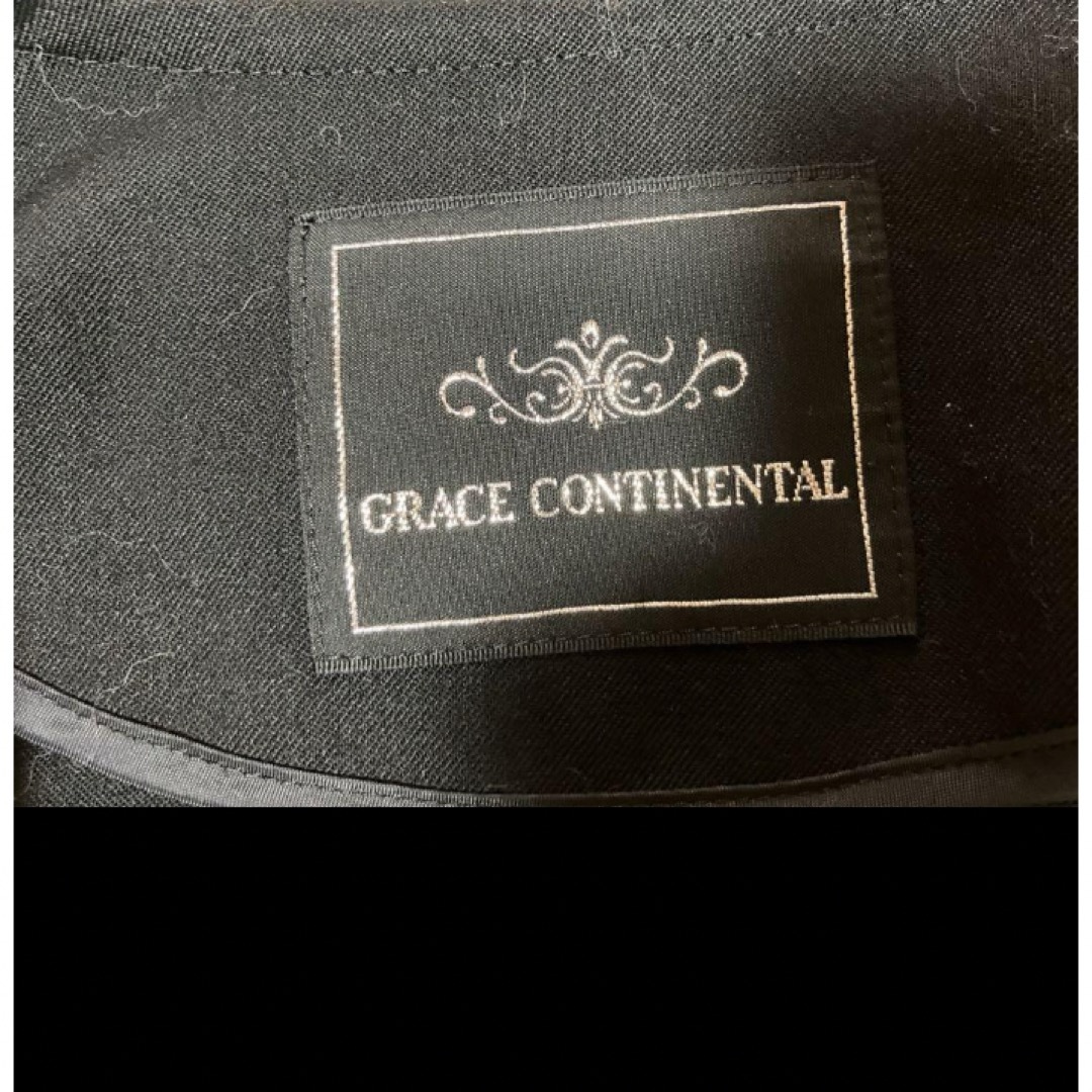GRACE CONTINENTAL(グレースコンチネンタル)のグレースコンチネンタル   ガウンフォックスファーコート レディースのジャケット/アウター(ロングコート)の商品写真