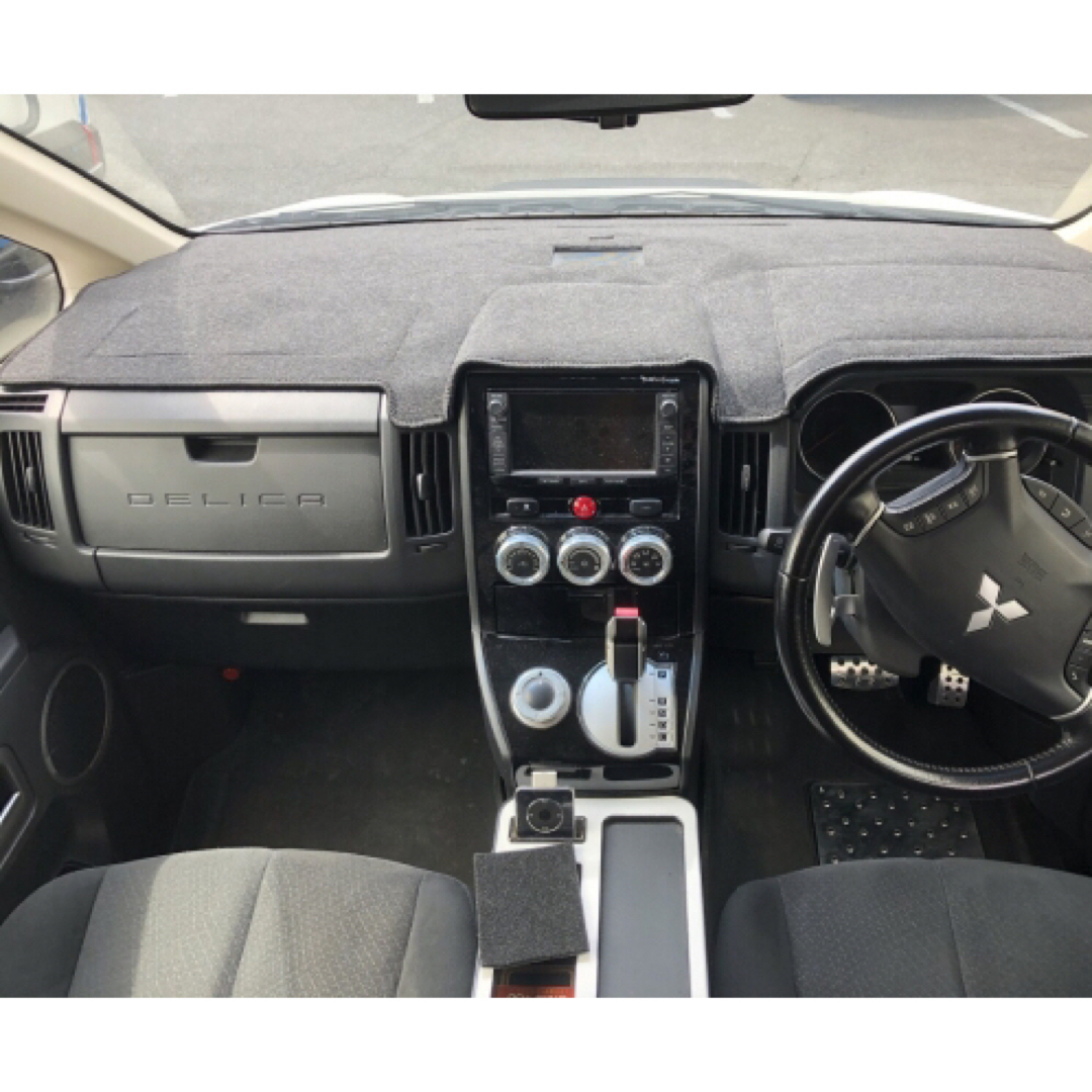 2025年冬【法人向けお歳暮】 デリカD:5前期車用ダッシュマット☆ロードハウス☆KADDIS☆新品 パーツ