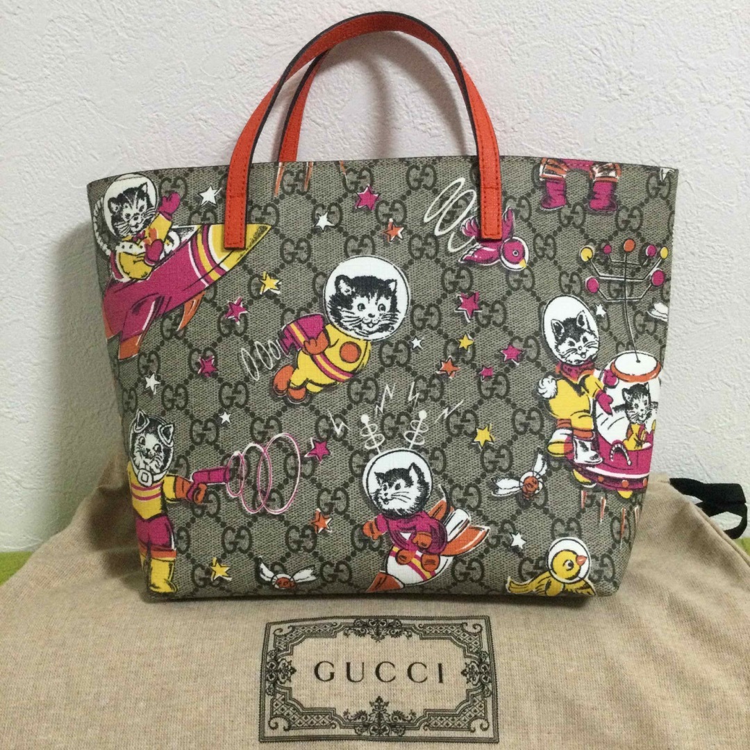 Gucci(グッチ)のGUCCI グッチ  ヒグチユウコ　スペースキャット　バッグ　美品 レディースのバッグ(ハンドバッグ)の商品写真