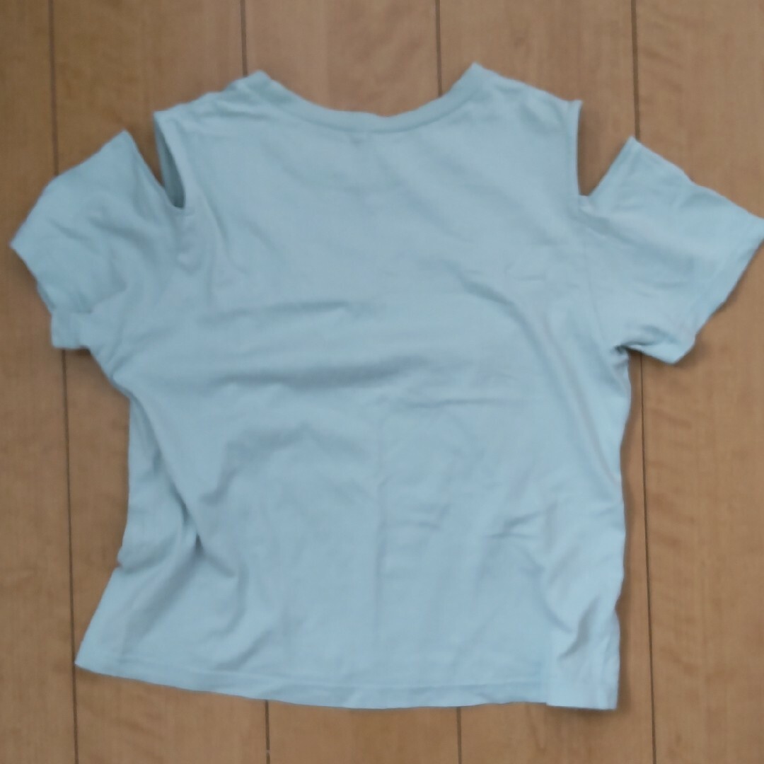 GU(ジーユー)のモスグリーン　Ｔシャツ GU 女の子 150 キッズ/ベビー/マタニティのキッズ服女の子用(90cm~)(Tシャツ/カットソー)の商品写真