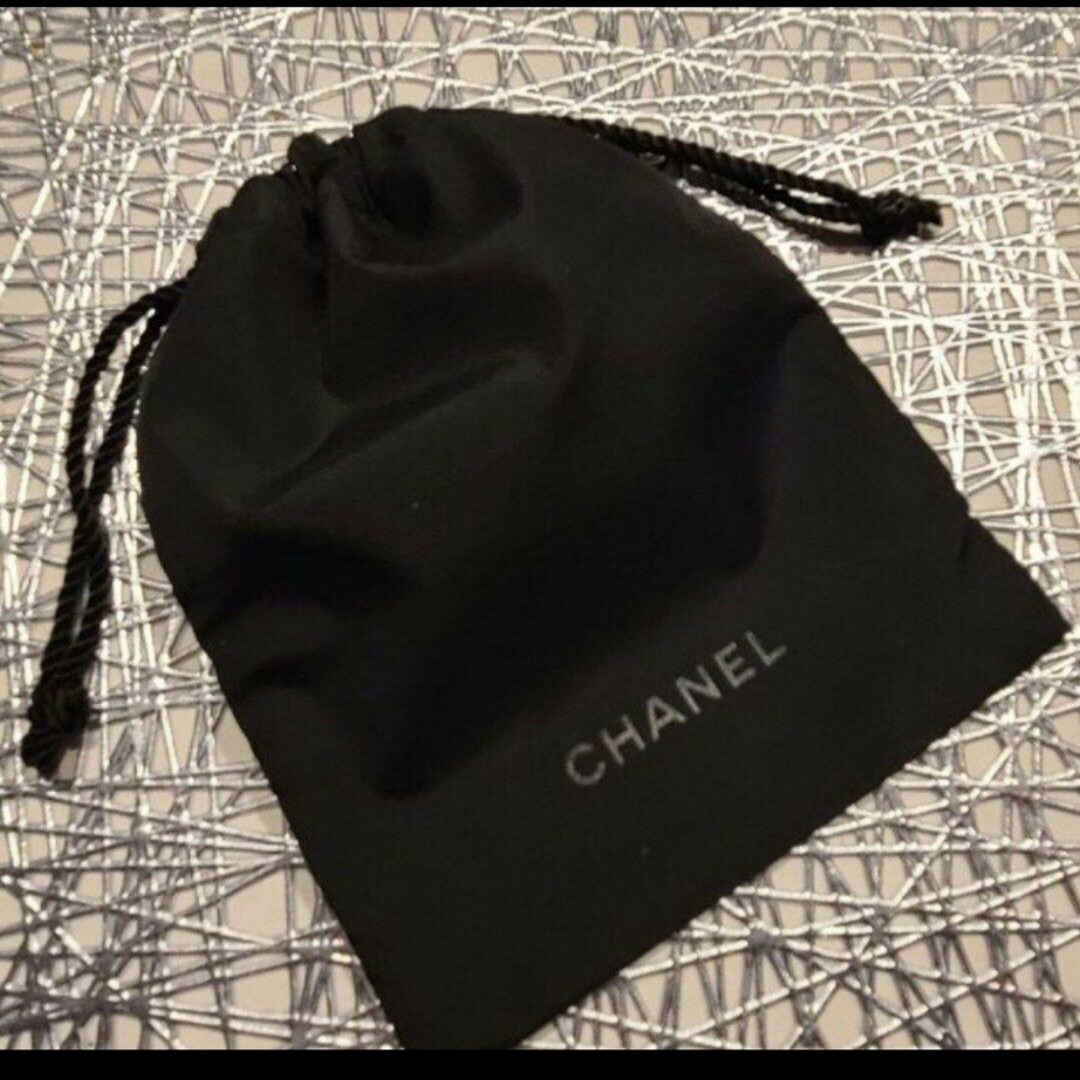 CHANEL(シャネル)のCHANEL　シャネル巾着　シャネルノベルティ エンタメ/ホビーのコレクション(ノベルティグッズ)の商品写真