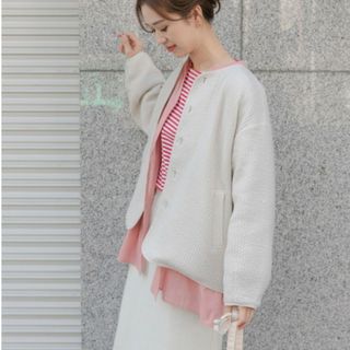 BARNEYS NEW YORK - ヨーコチャン パールジャケット ノーカラー 黒 BARNEYS NEW YORK - ヨーコチャン パールジャケット ノーカラー 黒