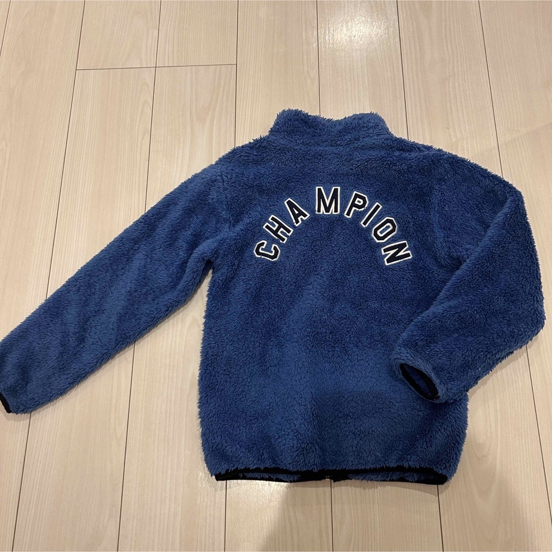 Champion(チャンピオン)のキッズ　150 ボアパーカー　チャンピオン キッズ/ベビー/マタニティのキッズ服男の子用(90cm~)(ジャケット/上着)の商品写真