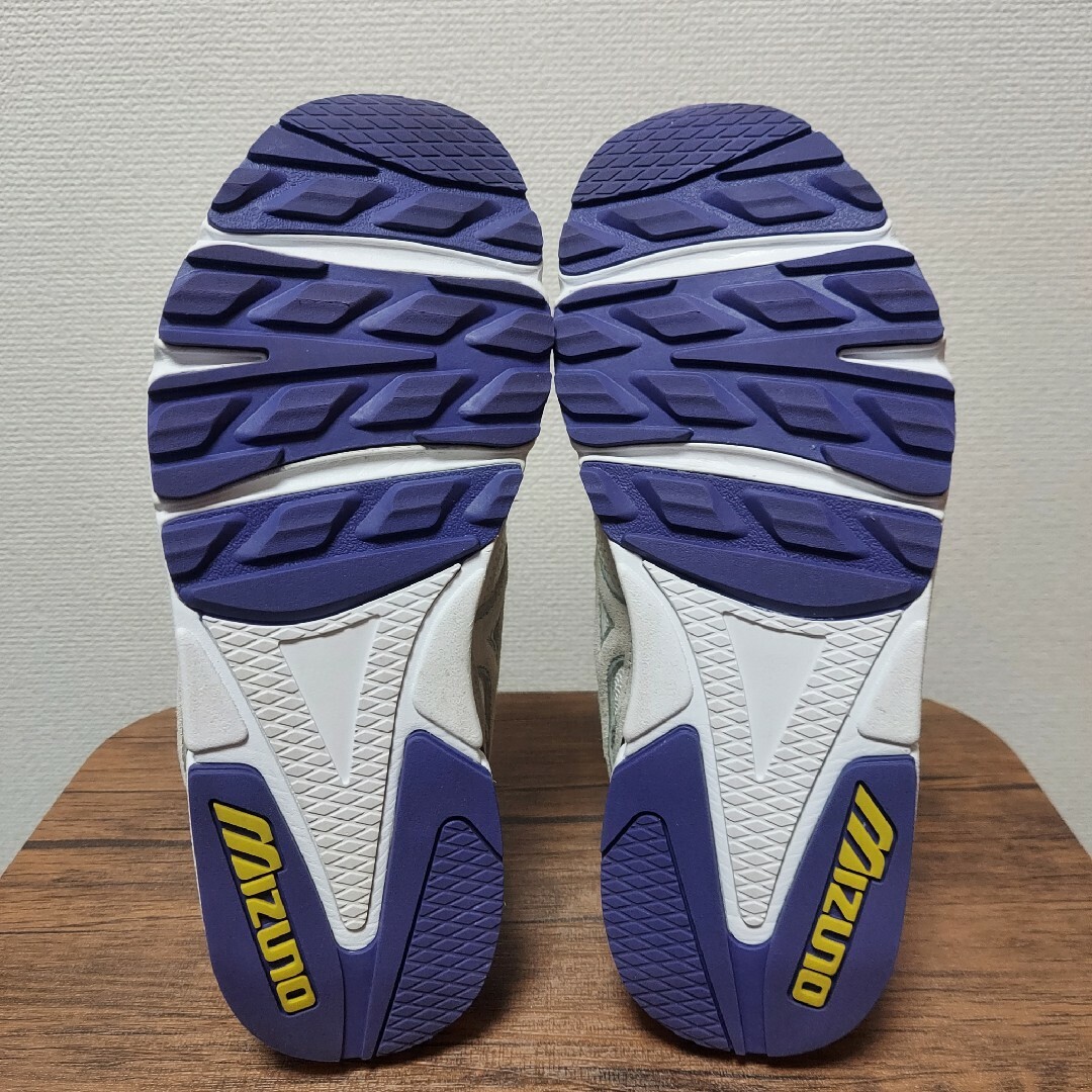 MIZUNO(ミズノ)のMIZUNO ミズノ スカイメダル　宇野昌磨コラボ　レディース　24.5cm レディースの靴/シューズ(スニーカー)の商品写真