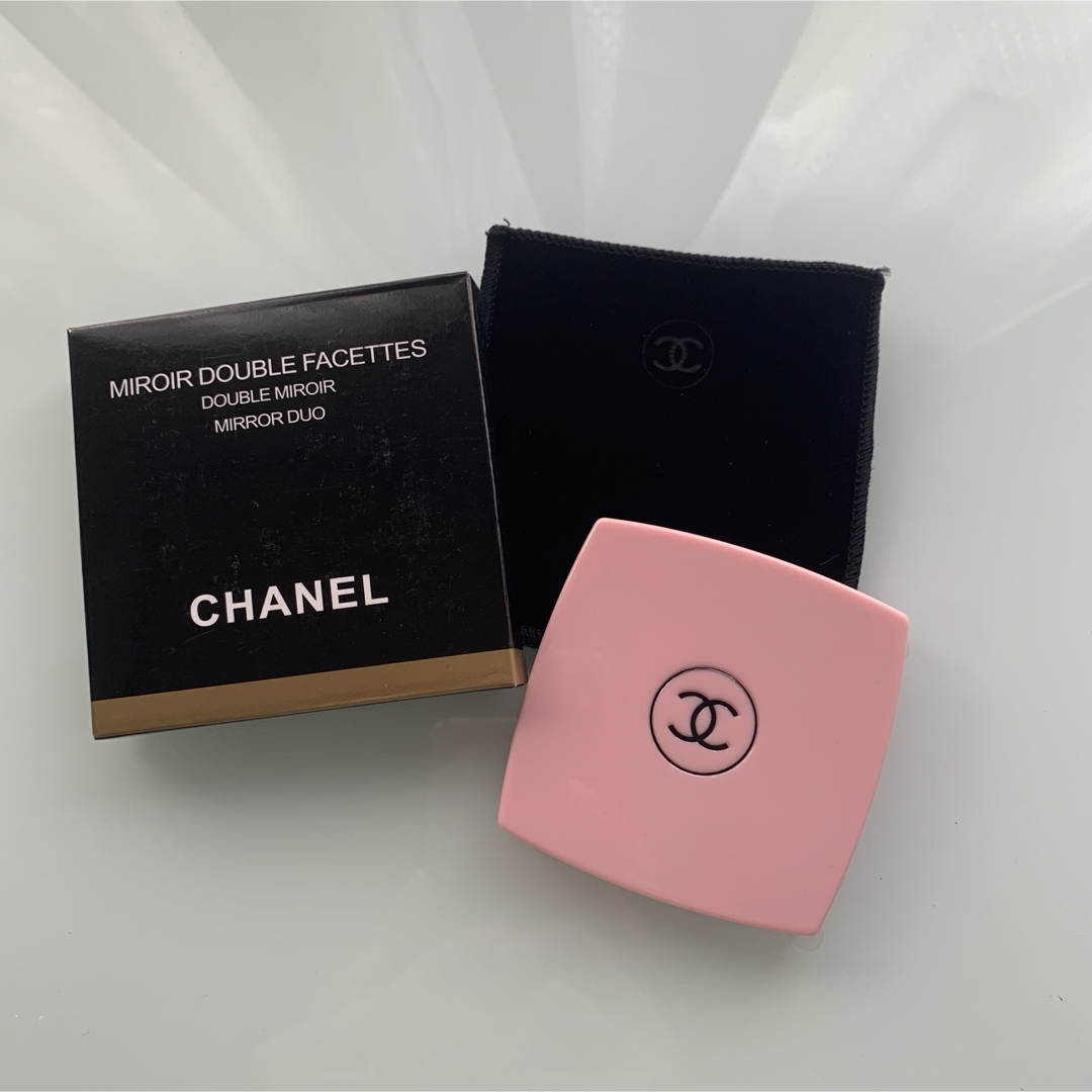 CHANEL(シャネル)のシャネル　コンパクトダブルミラー　ベビーピンク レディースのファッション小物(ミラー)の商品写真