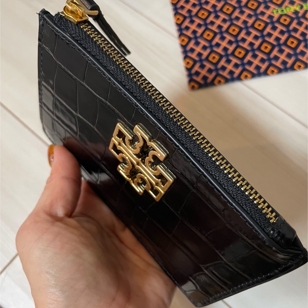 Tory Burch(トリーバーチ)のトリーバーチ　クロコダイル　エンボスレザー　コインケース　カードケース　黒 レディースのファッション小物(コインケース)の商品写真