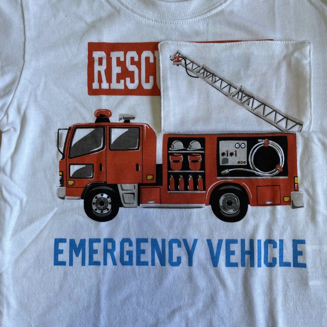 NAUGHTY COMPANY(ノーティカンパニー)の消防車　Tシャツ　80 キッズ/ベビー/マタニティのベビー服(~85cm)(Ｔシャツ)の商品写真
