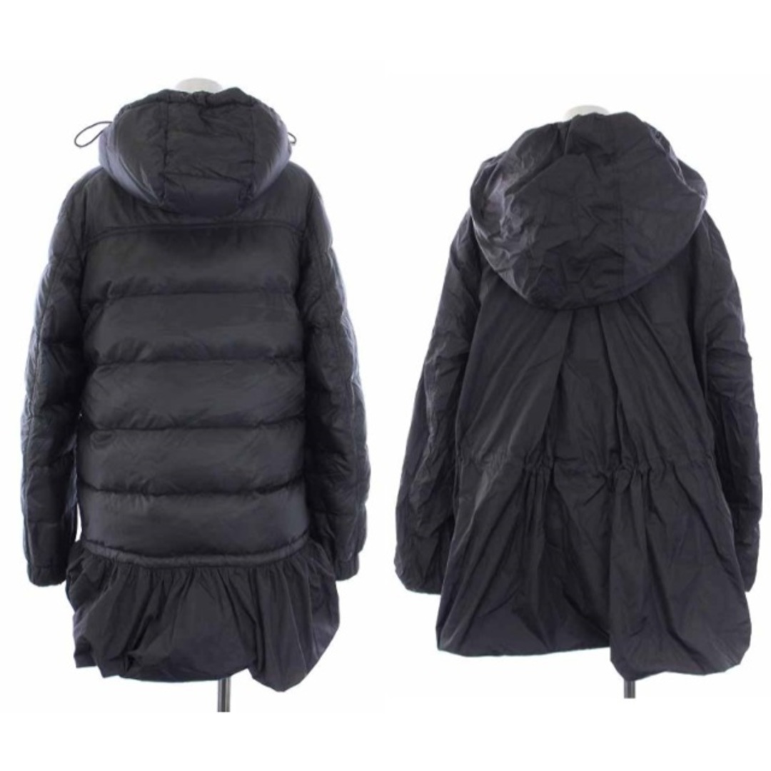 MONCLER(モンクレール)のモンクレール S sacai セリナ ダウンコート リバーシブル 2 L グレー レディースのジャケット/アウター(ダウンコート)の商品写真