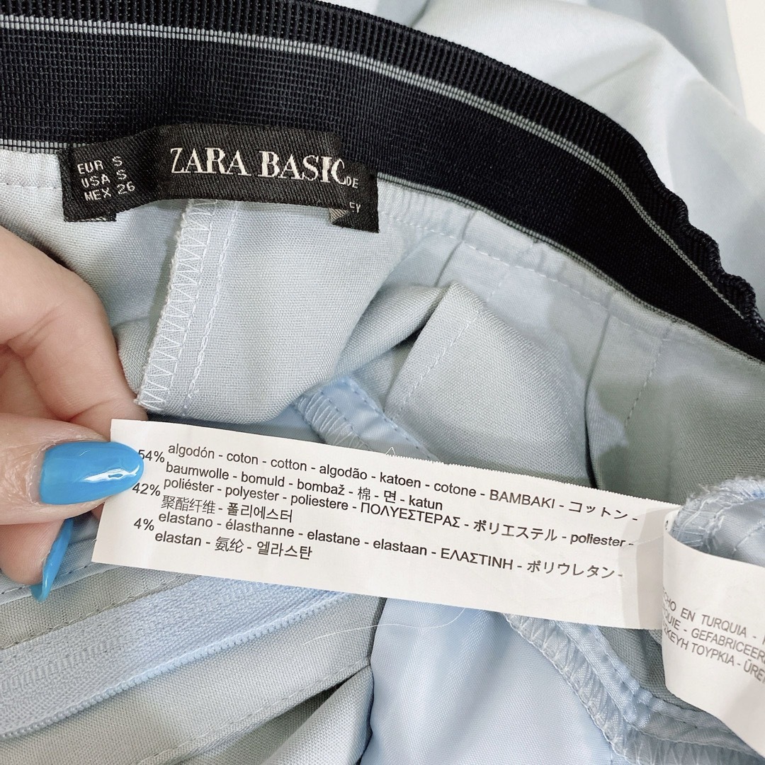 ZARA(ザラ)のZARA BASIC ライトブルー テーパードパンツ レディースのパンツ(カジュアルパンツ)の商品写真