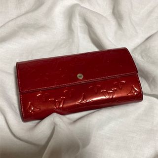 ルイヴィトン(LOUIS VUITTON)のLOUIS VUITTON ポルトフォイユ・サラ ヴェルニ(財布)