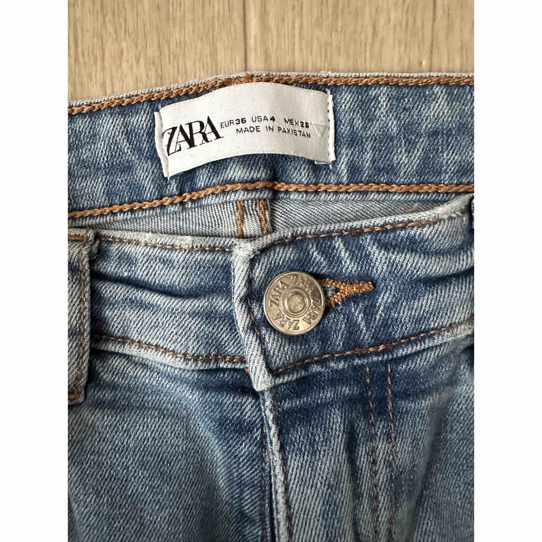 ZARA(ザラ)のZARA スキニーパンツ レディースのパンツ(スキニーパンツ)の商品写真