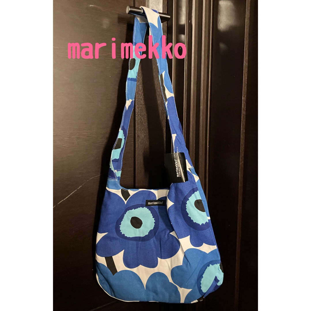 marimekko(マリメッコ)の新品　マリメッコ　ショルダーバッグ　ウニッコ柄　ブルー×ホワイト　花柄　青 レディースのバッグ(ショルダーバッグ)の商品写真