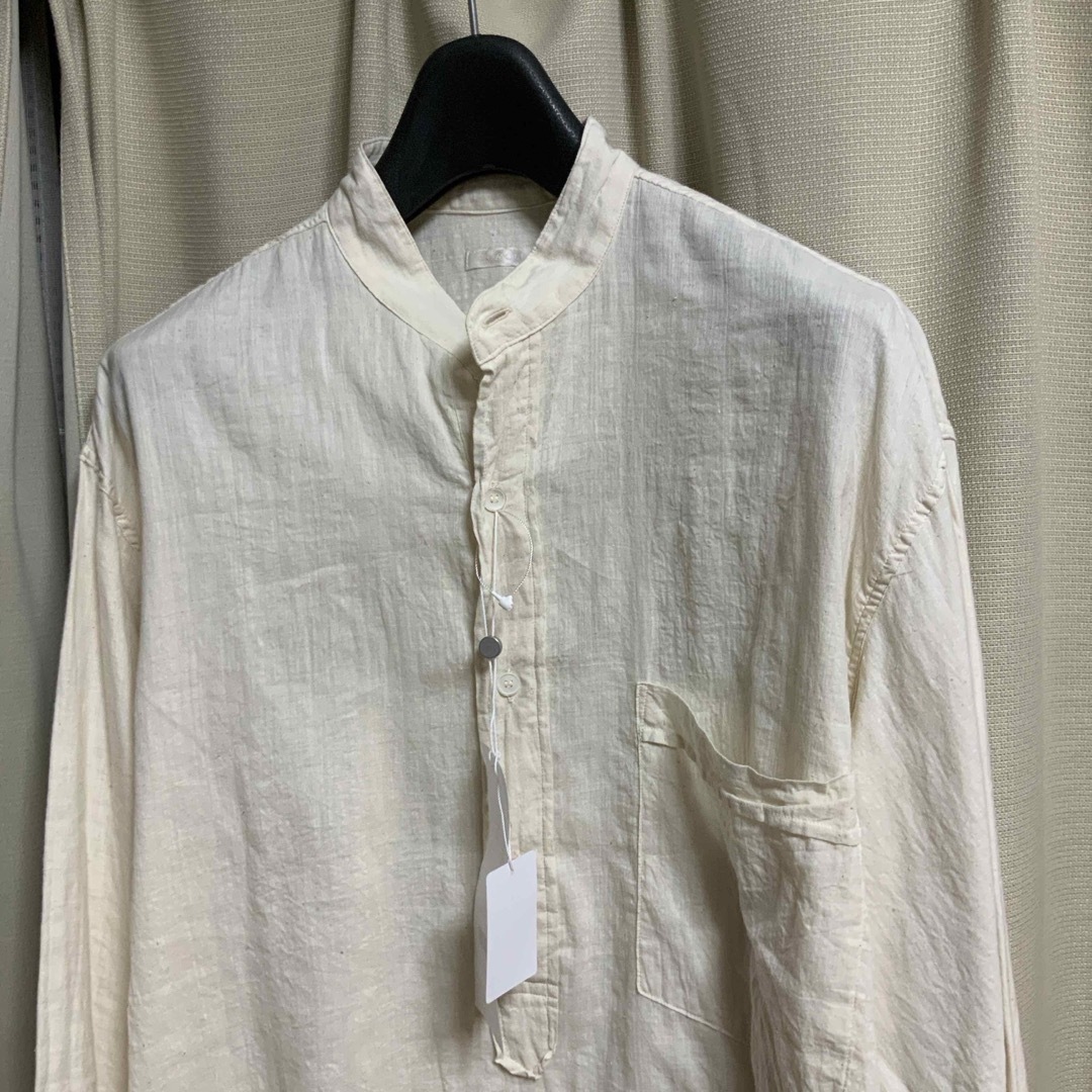COMOLI(コモリ)のCOMOLI モスリンプルオーバーシャツ　サイズ2 未使用新品 メンズのトップス(シャツ)の商品写真
