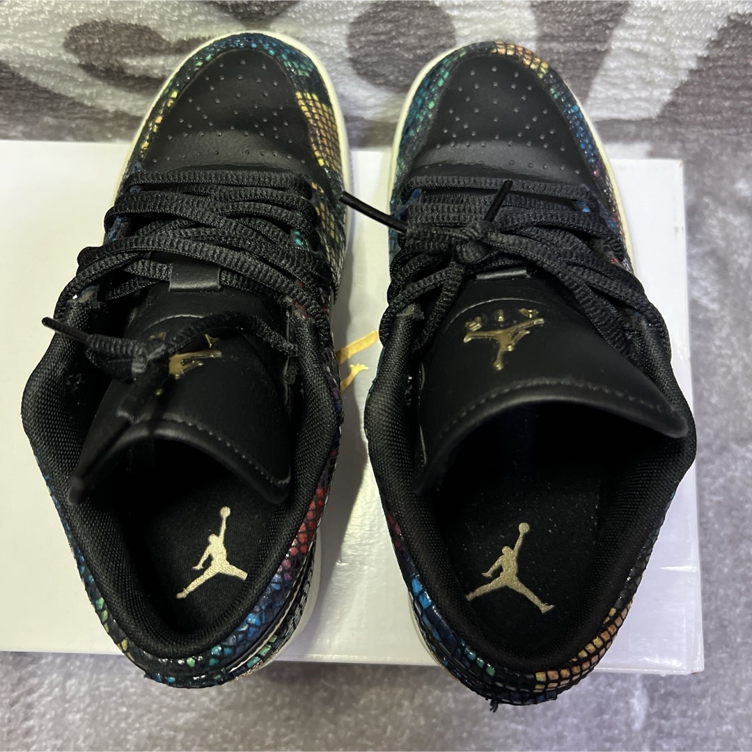 Jordan Brand（NIKE）(ジョーダン)のAir Jordan 1 low Multi Snakeskin レディースの靴/シューズ(スニーカー)の商品写真