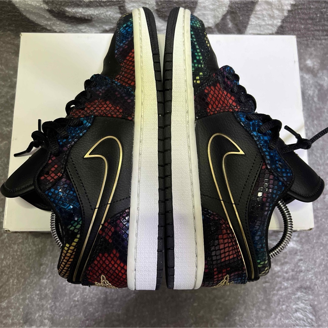 Jordan Brand（NIKE）(ジョーダン)のAir Jordan 1 low Multi Snakeskin レディースの靴/シューズ(スニーカー)の商品写真