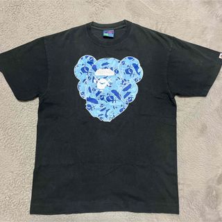 アベイシングエイプ(A BATHING APE)のAPE BAPE KAWS shark sta Camo 迷彩　tシャツ　L(Tシャツ/カットソー(半袖/袖なし))