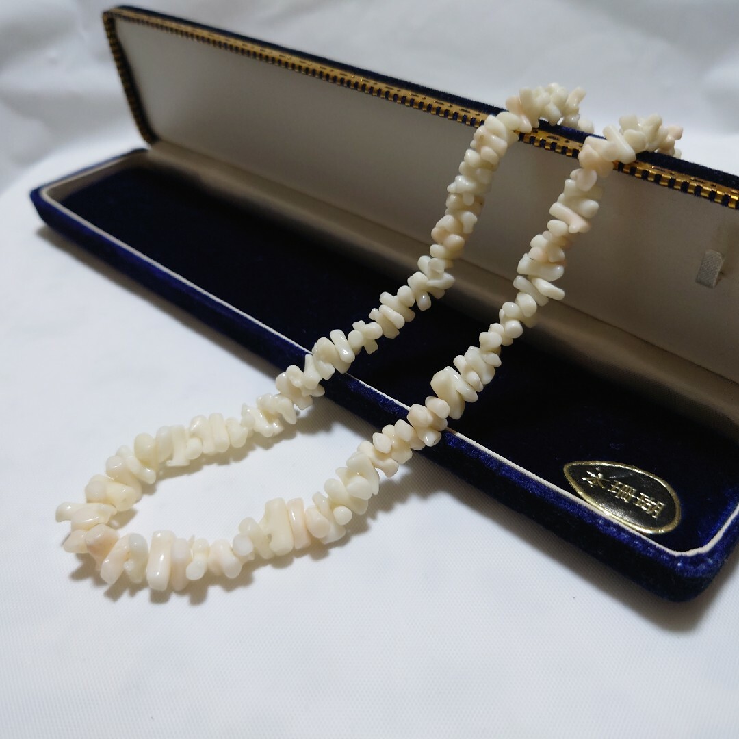 《新品未使用》天然・本珊瑚 ヴィンテージネックレス レディースのアクセサリー(ネックレス)の商品写真