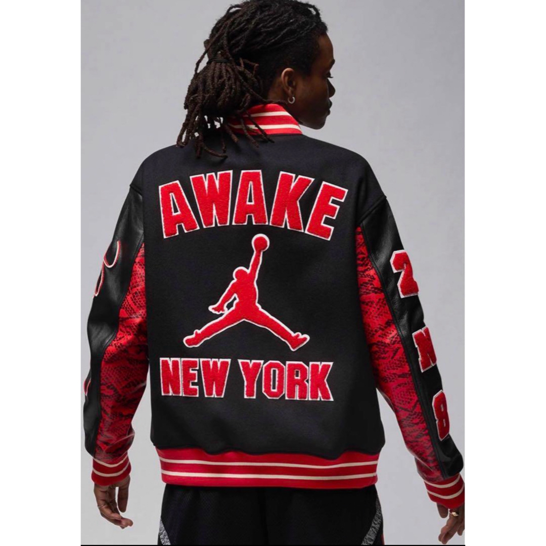 NIKE(ナイキ)の新品 Nike JORDAN x Awake NY Varsity Jacket メンズのジャケット/アウター(スカジャン)の商品写真