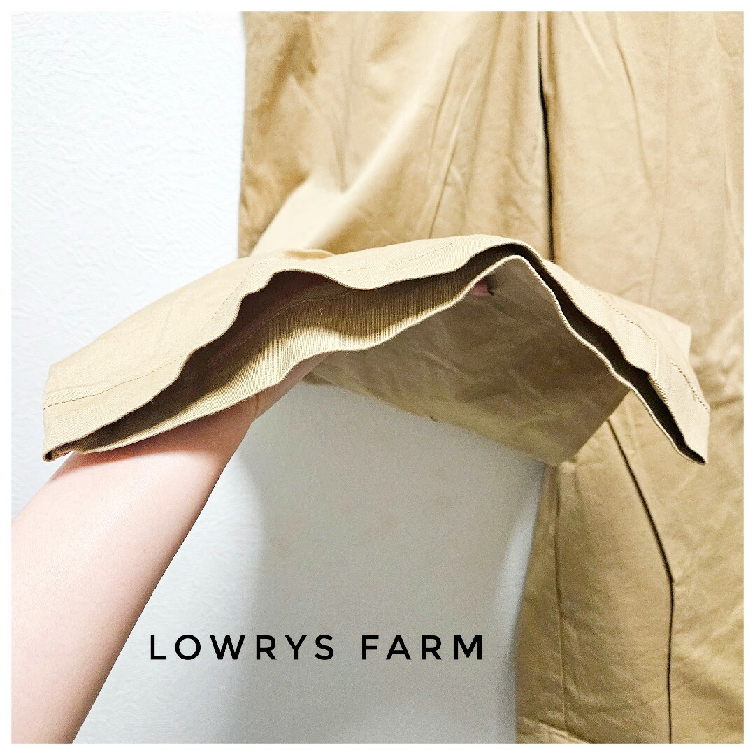 LOWRYS FARM(ローリーズファーム)の美品　LOWRYS FARM　ワイドパンツ　タック　ベージュ　チノパン　M レディースのパンツ(カジュアルパンツ)の商品写真