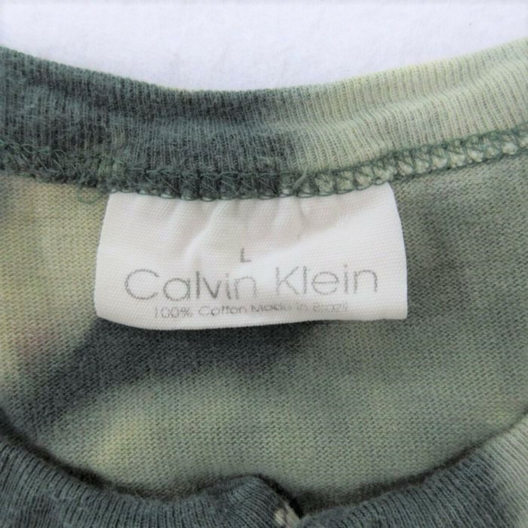 ck Calvin Klein(シーケーカルバンクライン)のL★古着 カルバンクライン Calvin Klein 半袖 ブランド Tシャツ メンズ ワンポイントロゴ コットン ヘンリーネック 緑他 グリーン ブリーチ加工 23aug19 中古 メンズのトップス(Tシャツ/カットソー(半袖/袖なし))の商品写真