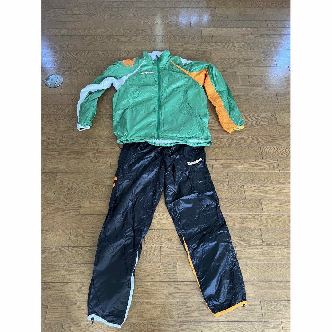 Kappa(カッパ)の【中古】kappa（カッパ）中綿入りジャケット&パンツ（ヴェルディ風）  スポーツ/アウトドアのサッカー/フットサル(ウェア)の商品写真