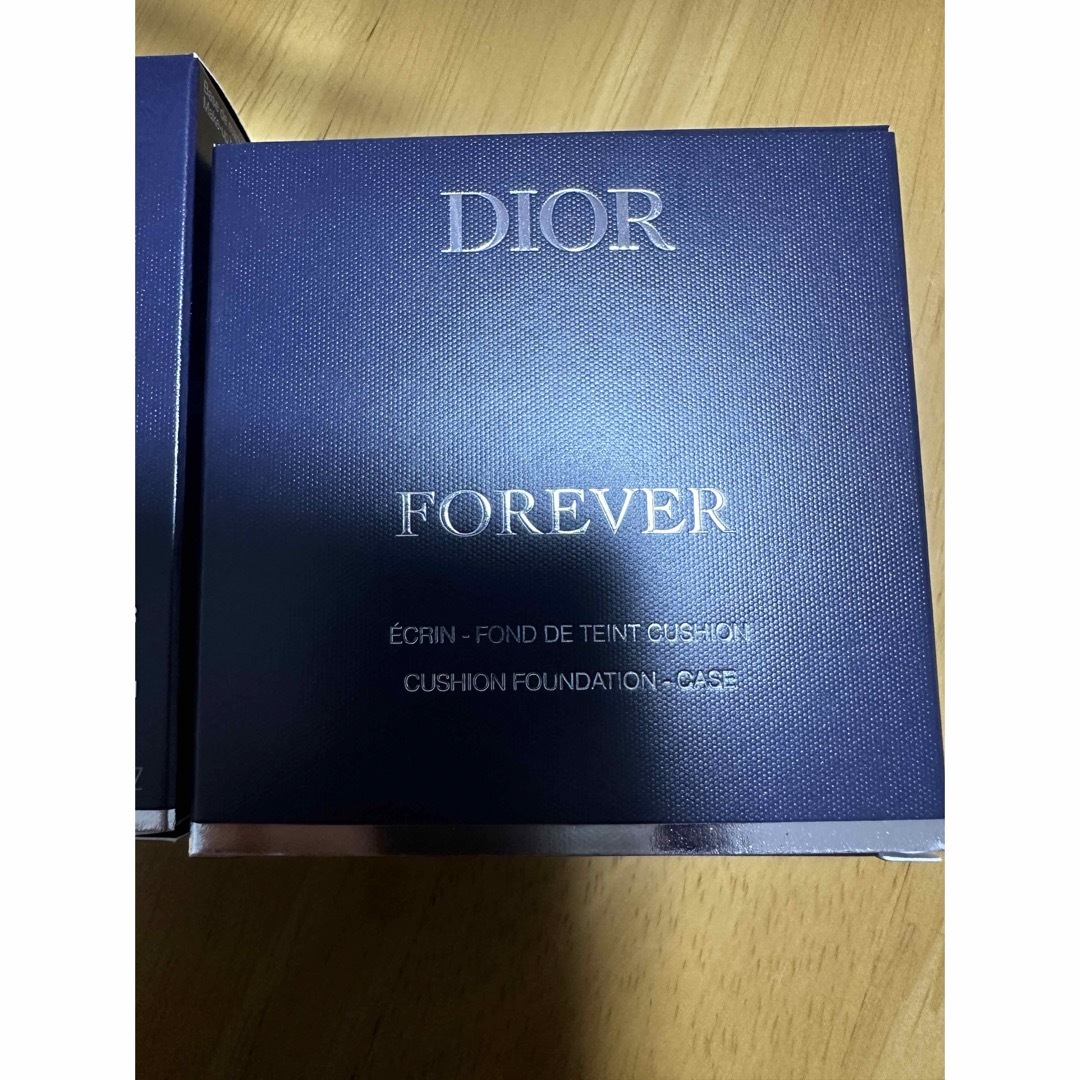 Christian Dior(クリスチャンディオール)のディオールスキン フォーエヴァー トーンアップ グロウ クッション＆限定ケース コスメ/美容のベースメイク/化粧品(化粧下地)の商品写真