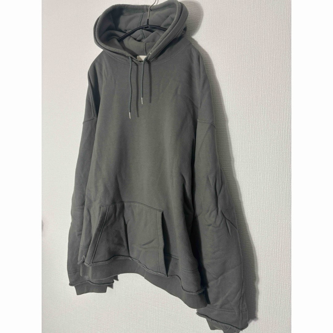 YOKE(ヨーク)のYOKE ヨークRESIZED WIDE HOODIE メンズのトップス(パーカー)の商品写真