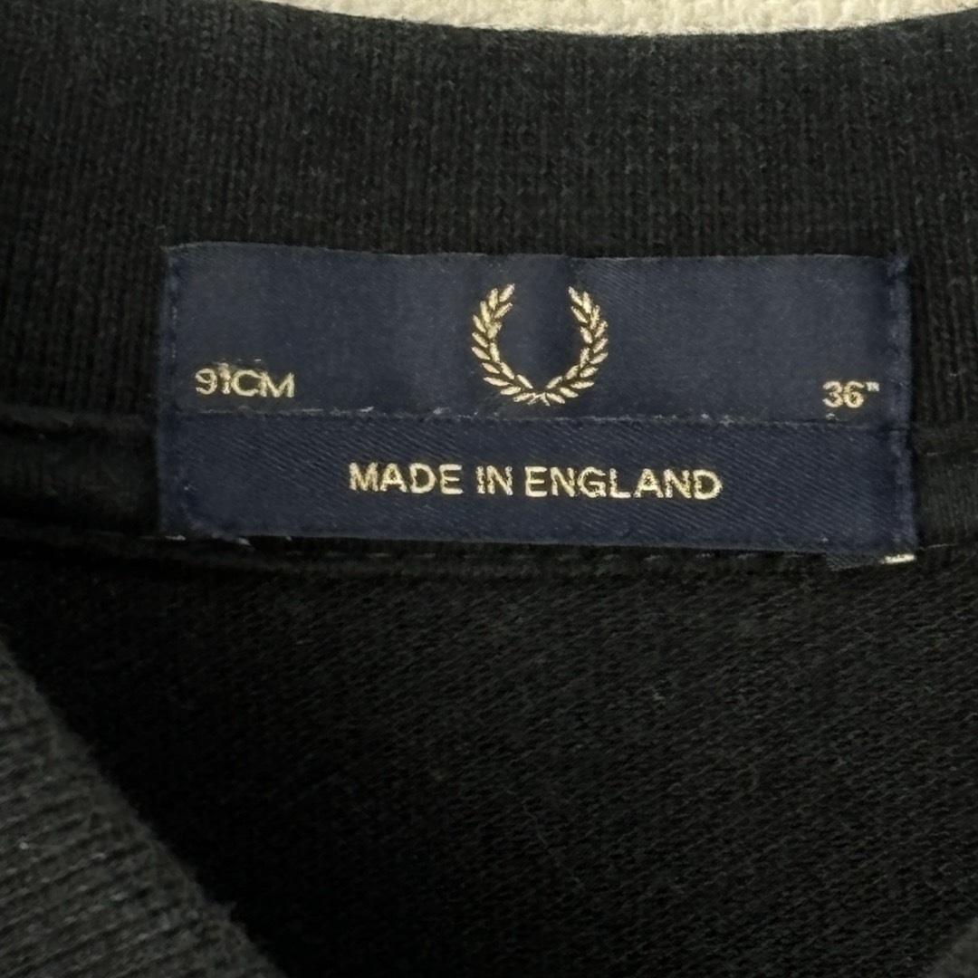 FRED PERRY(フレッドペリー)の人気　フレッドペリー　ポロシャツ　英国製　M3 ブラック　36 S古着 メンズのトップス(ポロシャツ)の商品写真