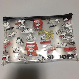 スヌーピー(SNOOPY)のスヌーピー　ビニールポーチ 新品未使用(ポーチ)