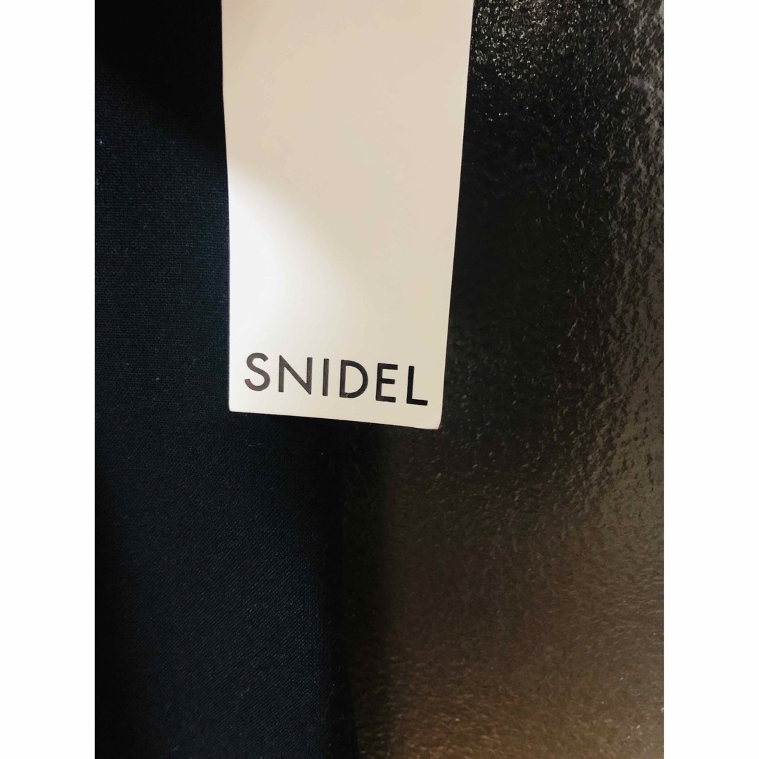 SNIDEL(スナイデル)のSNIDEL タックパイピングコンビワンピース です。 レディースのワンピース(ロングワンピース/マキシワンピース)の商品写真