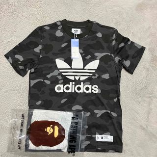 アベイシングエイプ(A BATHING APE)のAPE BAPE KAWS adidas Black Camo tシャツ　M(Tシャツ/カットソー(半袖/袖なし))