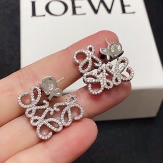 ロエベ(LOEWE)のロエベ　ピアス(ピアス(両耳用))