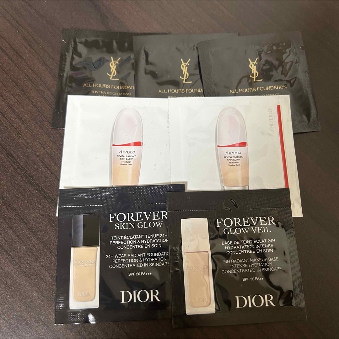 Dior(ディオール)のデパコス ファンデーション サンプルセット コスメ/美容のキット/セット(サンプル/トライアルキット)の商品写真