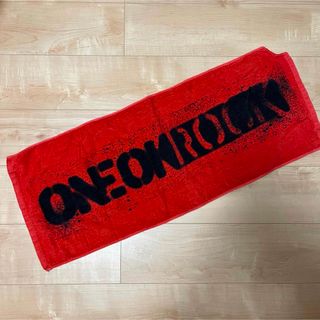 ワンオクロック(ONE OK ROCK)の【ONE OK ROCK】ワンオク マフラータオル ライブグッズ(ミュージシャン)