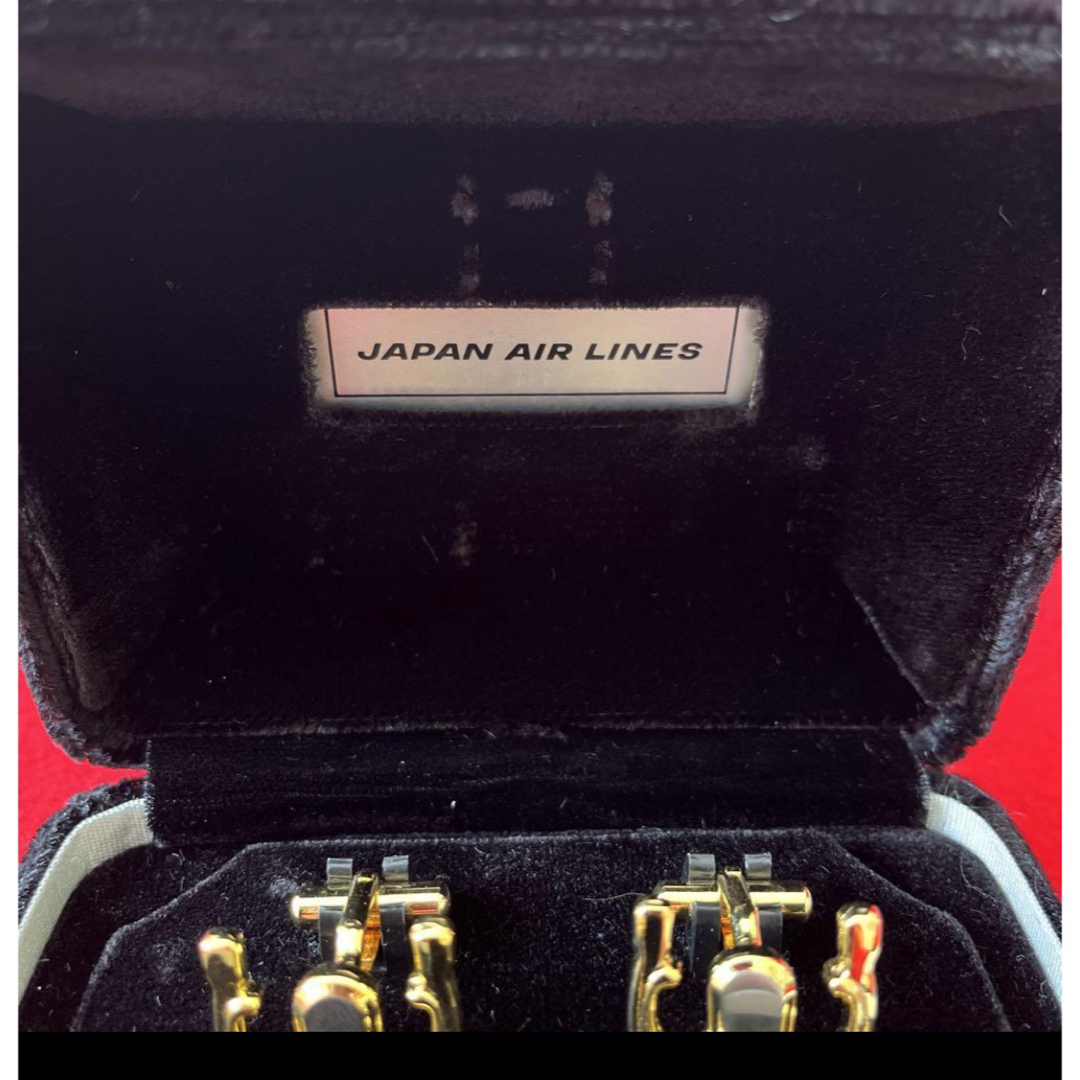 JAL(日本航空)(ジャル(ニホンコウクウ))の【未使用】JAL JAPAN AIR LINES 操縦桿型 カフスボタン ピンズ メンズのファッション小物(カフリンクス)の商品写真