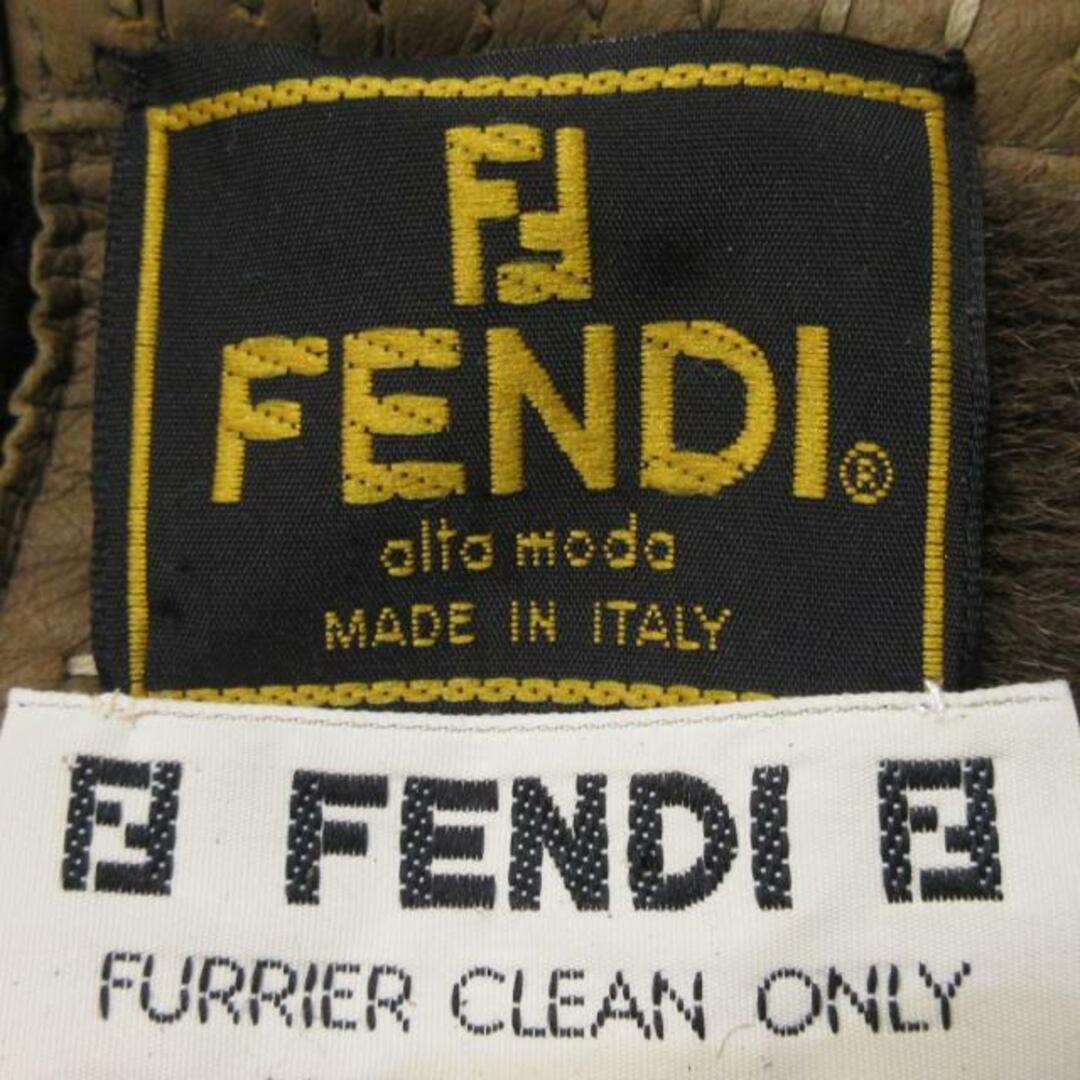 FENDI(フェンディ)のフェンディ コート レディース ベージュ レディースのジャケット/アウター(その他)の商品写真