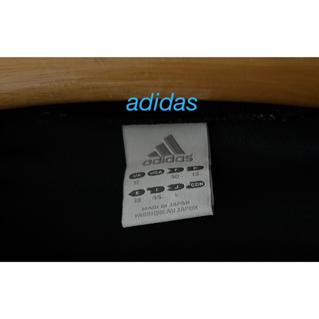 adidas(アディダス)のadidas 3stripe black Tシャツ　吸汗速乾レディース　Lサイズ スポーツ/アウトドアのトレーニング/エクササイズ(トレーニング用品)の商品写真