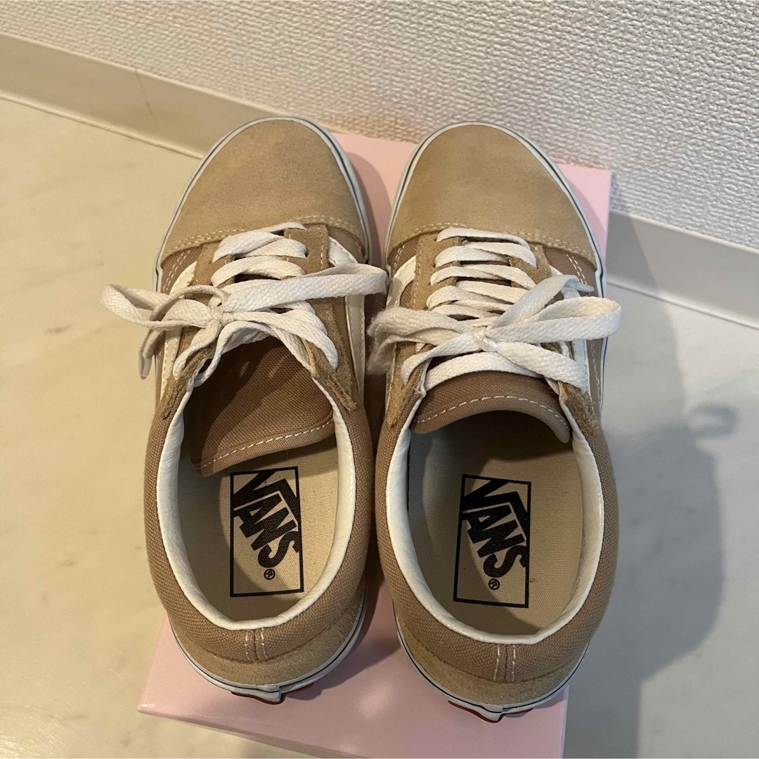 VANS(ヴァンズ)の【VANS】ベージュ スエード キャンバス スニーカー 23 レディースの靴/シューズ(スニーカー)の商品写真