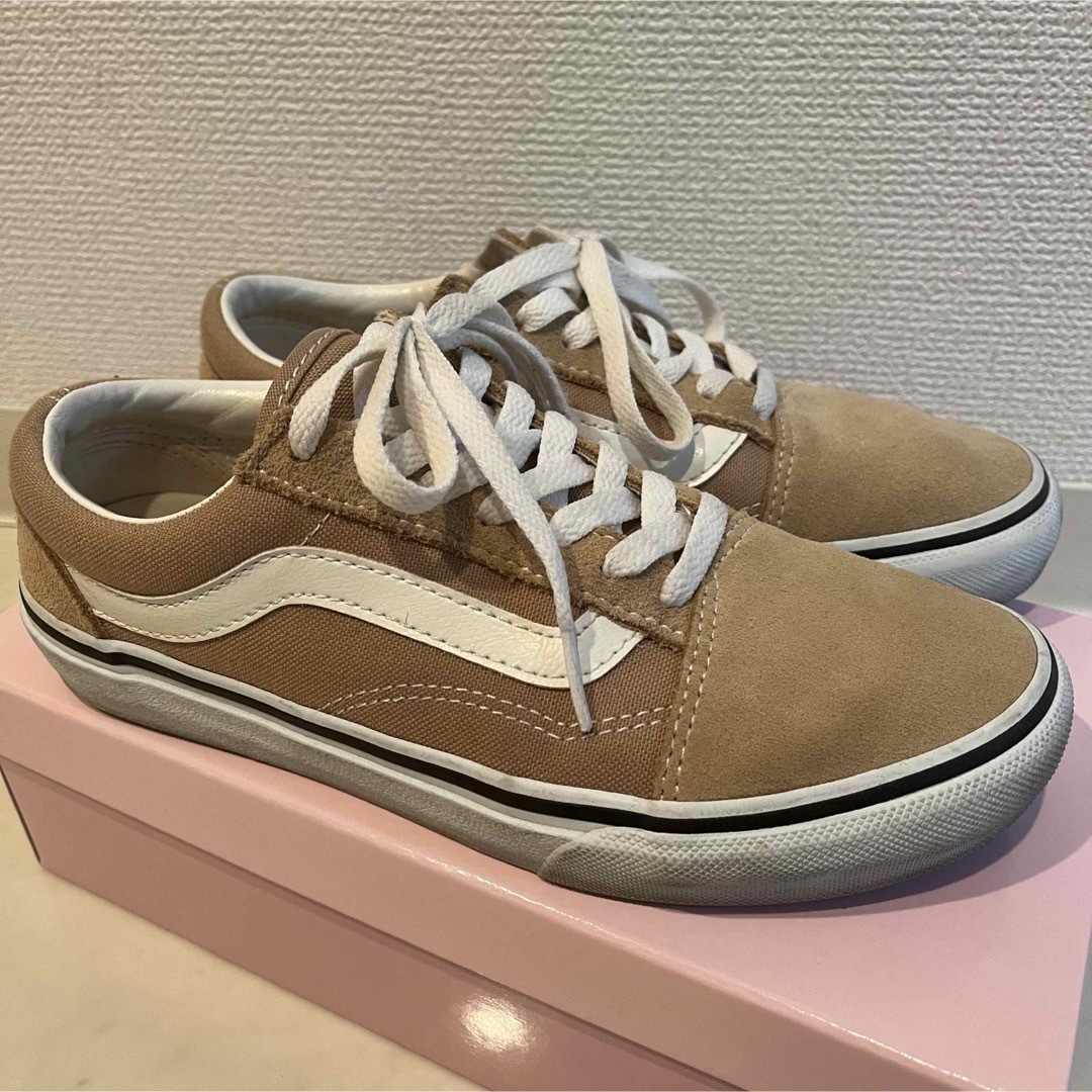 VANS(ヴァンズ)の【VANS】ベージュ スエード キャンバス スニーカー 23 レディースの靴/シューズ(スニーカー)の商品写真