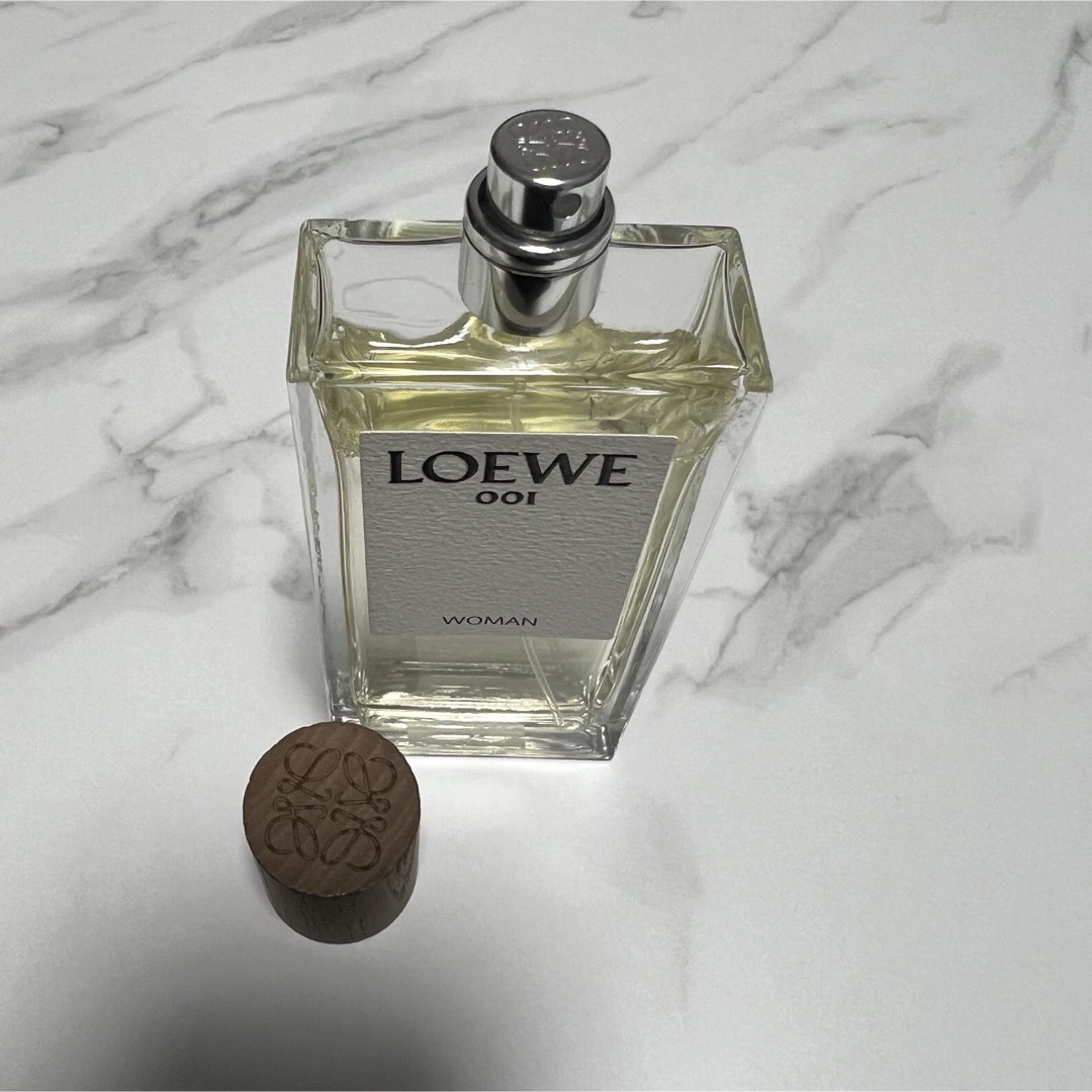 LOEWE(ロエベ)のロエベ 001 ウーマン オードゥ パルファム 100ml コスメ/美容の香水(香水(女性用))の商品写真