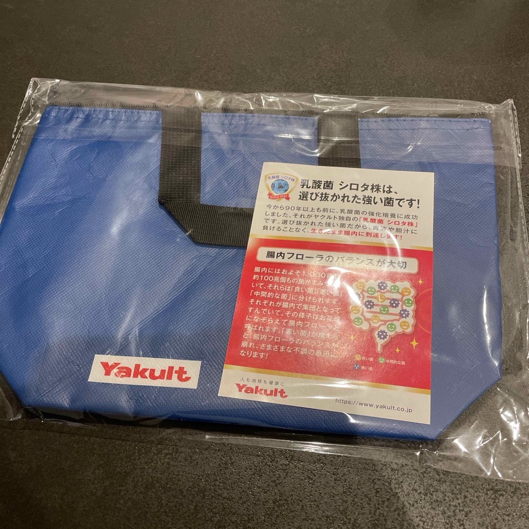 Yakult(ヤクルト)のヤクルト　バッグ　保冷バッグ レディースのバッグ(エコバッグ)の商品写真