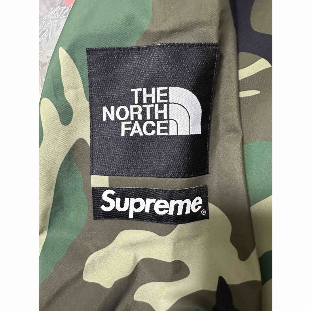 Supreme(シュプリーム)のSupreme x The North Face Split Taped XXL メンズのジャケット/アウター(その他)の商品写真