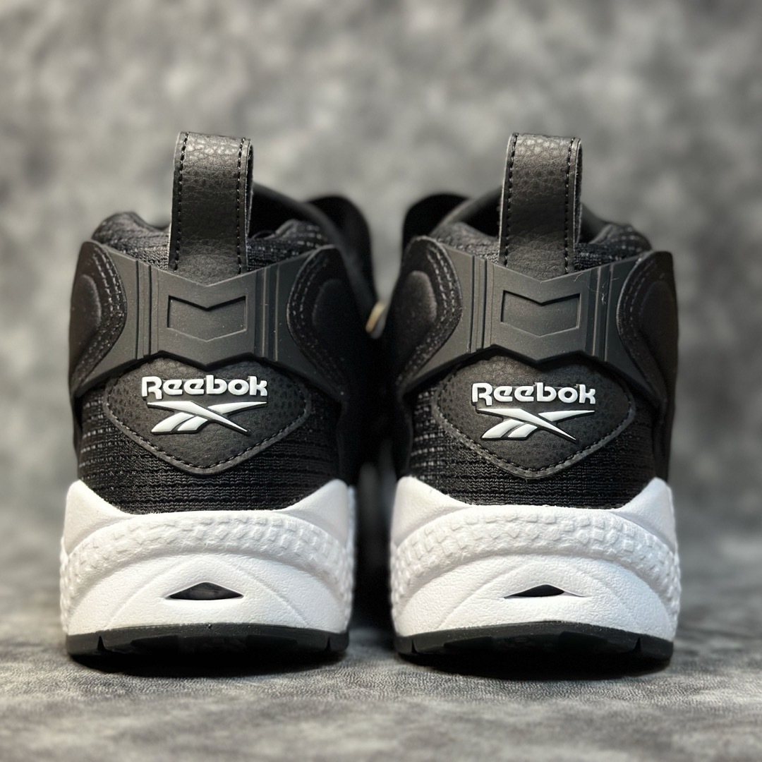 INSTAPUMP FURY（Reebok）(インスタポンプフューリー)の【新品】リーボック インスタポンプフューリー95 26cm ゴアブラック メンズの靴/シューズ(スニーカー)の商品写真