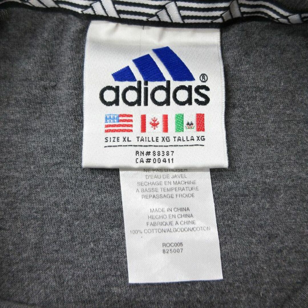 adidas(アディダス)のXL★古着 アディダス adidas 半袖 ビンテージ Tシャツ メンズ 90年代 90s ワンポイントロゴ 大きいサイズ コットン クルーネック 濃グレー 霜降り 23sep04 中古 メンズのトップス(Tシャツ/カットソー(半袖/袖なし))の商品写真