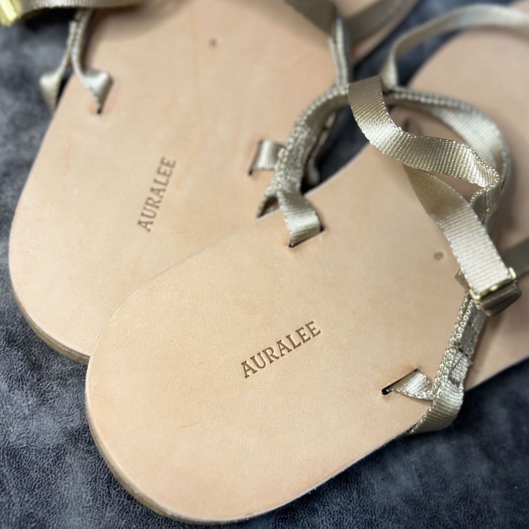 AURALEE(オーラリー)の【新品】AURALEE×FOOT THE COACHER レザーサンダル26cm メンズの靴/シューズ(サンダル)の商品写真