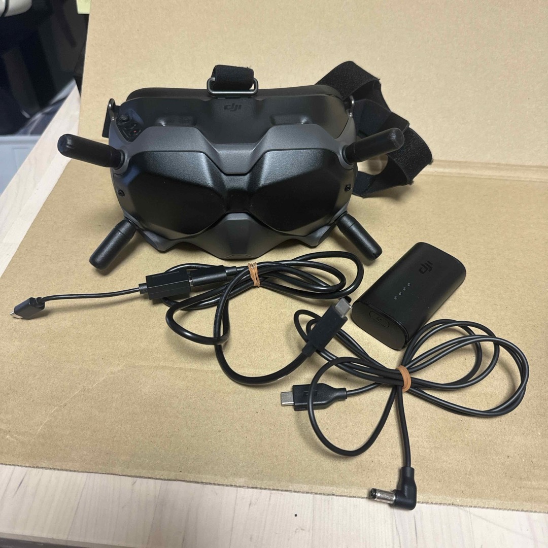 【最終価格】DJI FPV dji goggles v2 ゴーグル エンタメ/ホビーのおもちゃ/ぬいぐるみ(ホビーラジコン)の商品写真